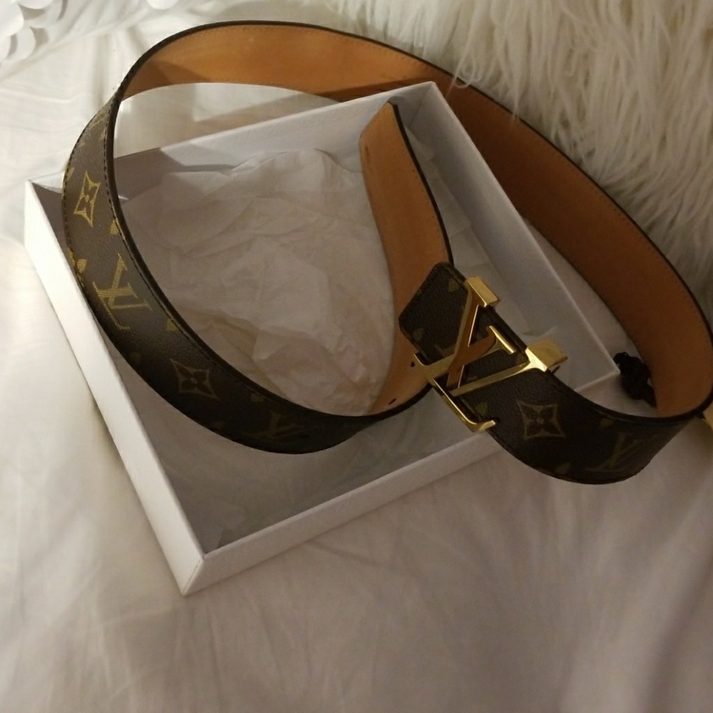 LV belt authentic!